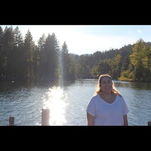 Meet your Posher, Katelyn